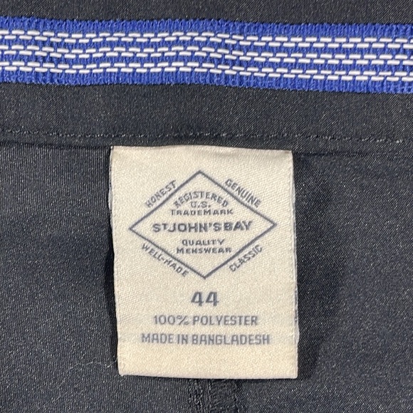 St. John's Bay mens black Performance short polyester 9" inseam shorts - size 44 - Picture 4 of 12